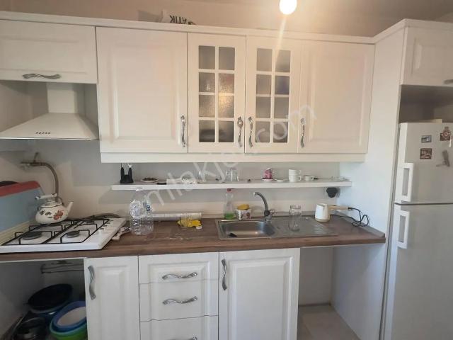 Beylikdüzü'nde Metrobüse 4 Dk, Site İçinde 3+1 Kiralık Daire