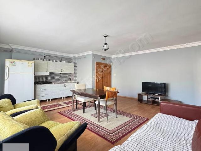 Beylikdüzü'nde Metrobüsün Dibinde Full Eşyalı 1+1 Kiralık Daire