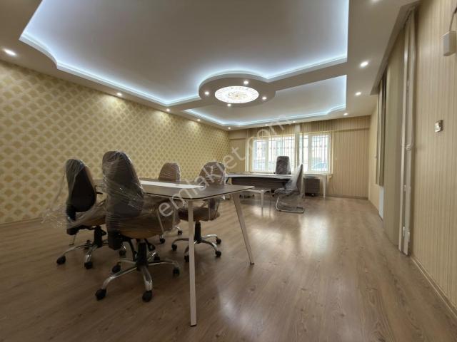Beylikdüzünde Pazar Yanı,elitpark Satılık 3+1 Temiz Daire
