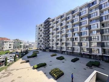 Beylikdüzü'nde Prestijli Site İçerisinde Kiralık Home Ofis