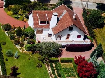 BEYNOST propriété de 223.7m2 habitable avec vue panoramique sur 1800m2 de terrain à vendre 01