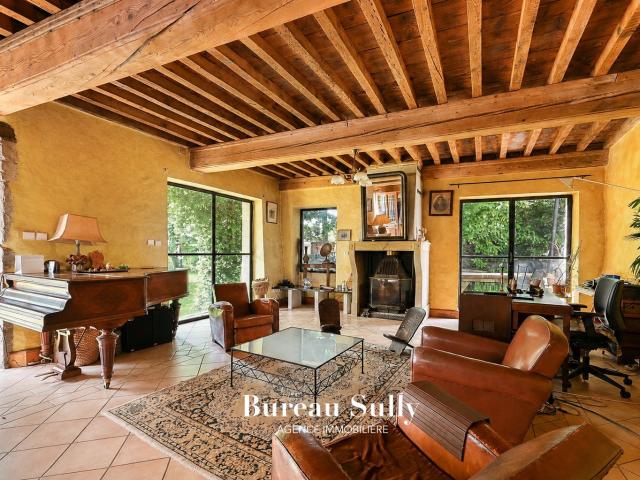 Beynost 01700 Maison 235 m2 Terrain 1296 m2 & dépendances TER 18 mn Gare Part Dieu