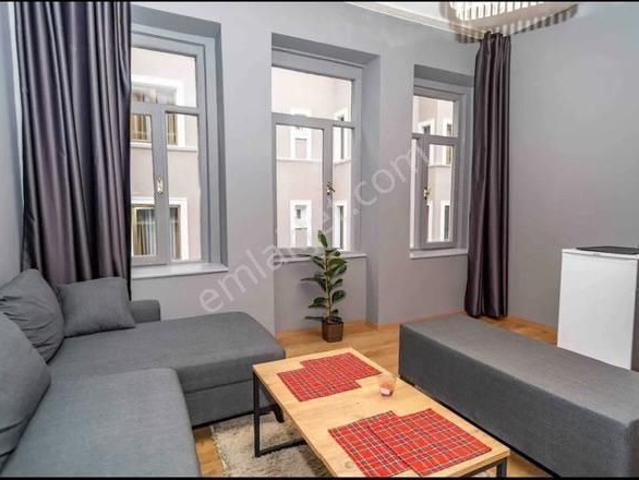 Beyoğlu' Nda Yatırım Ve Oturuma Uygun Bakımlı 1+1 Satılık Daire