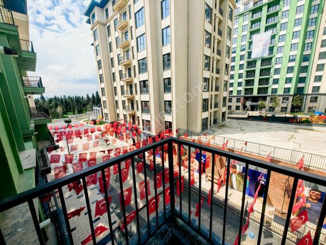 Beyoğlu Fetihtepe Emlak Konut'ta Çarşı Cephe 4. Katta 90 M² Fera