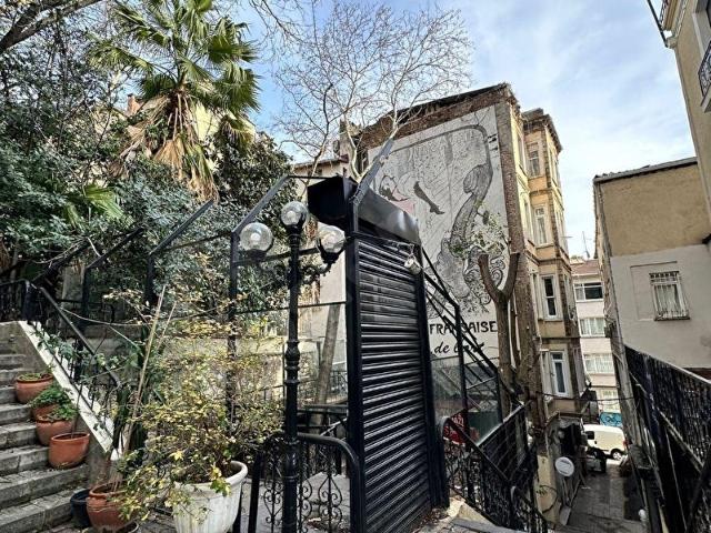 Beyoğlu Firuzağa'da 22 Yıl Garantili, Airbnb Konseptli 3 Daireli Hazır İşletme Devredilecektir