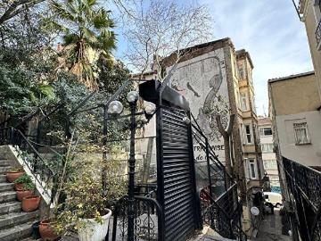 Beyoğlu Firuzağa'da 22 Yıl Garantili, Airbnb Konseptli 3 Daireli Hazır İşletme Devredilecektir