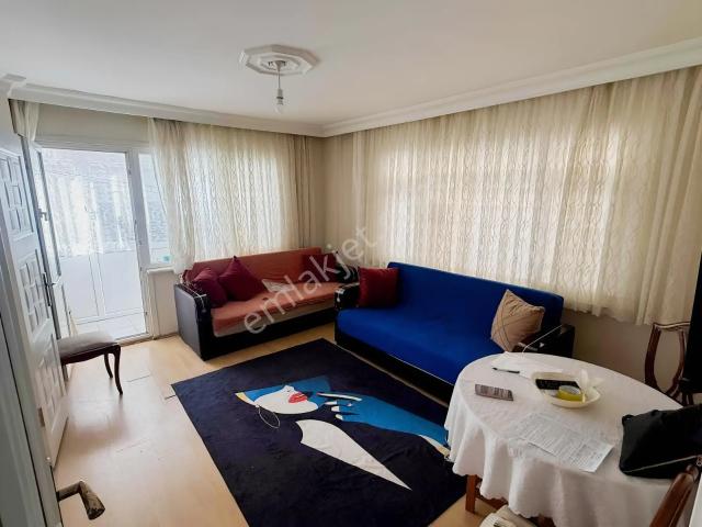 Beyoğlu Hacıahmet'te Full Eşyalı Kiralık Geniş 3+1 Daire