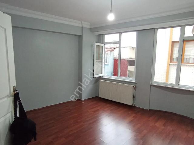 Beyoğlu Kasımpaşa Kadımehmet'te, Balkonsuz, Masrafsız Kiralık 2+1, 70m2, 2.kat Sözgen'den 293k