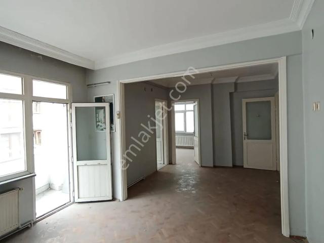 Beyoğlu Kasımpaşa Nalıncı Yokuşu'nda, 2+1, 85m2, Kiralık 2.kat Daire Sözgen'den 294k