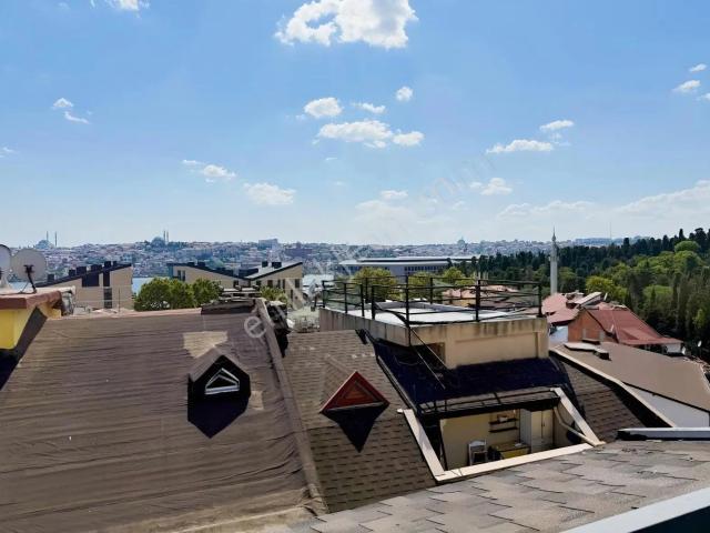 Beyoğlu Pera Bluede Sıfır Kullanılmamış Eşyasız 2+1 Fırsat Kira