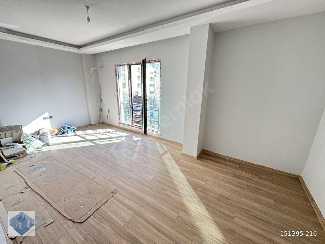 BEYOĞLU SÜTLÜCEDE YENİ BİNADA SATILIK KAPALI MUTFAKLI 2+1 DAİRE