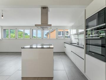 Bezugsbereite 4.5 Zimmer Dachwohnung mit ebenerdigem Zugang