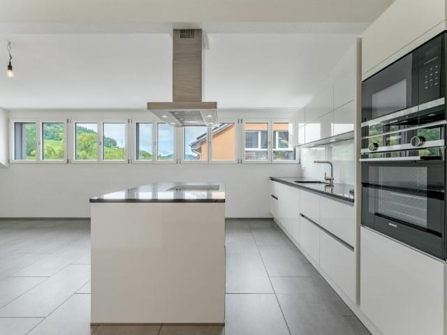 Bezugsbereite 4.5 Zimmer Dachwohnung mit ebenerdigem Zugang