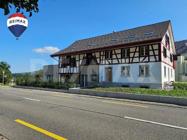 Bezugsbereites 5.5 Zi. Riegelhaus an zentraler Wohnlage