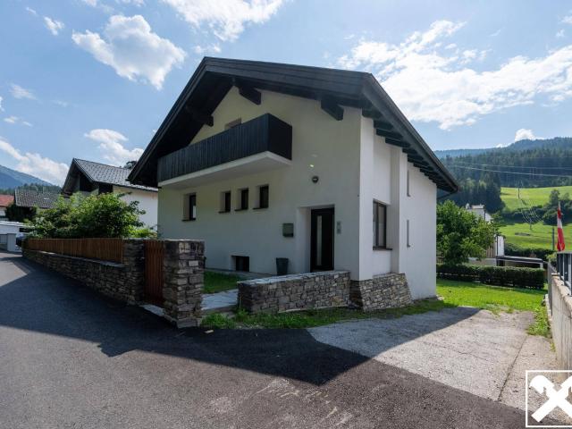 Bezugsbereites und umfassend saniertes Einfamilienhaus auf großzügigem Grundstück in Steinach