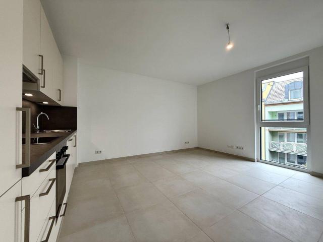 BEZUGSFERTIG: Neubau Erstbezug mit Freifläche und Küche!