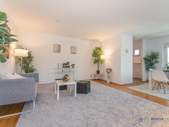 Bezugsfertig & provisionsfrei 2 Zimmer Wohnung mit Aufzug und Balkon