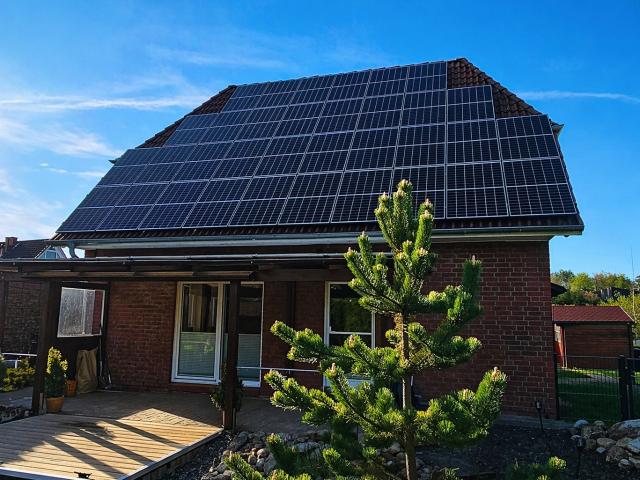 Bezugsfertig & provisionsfrei – Einfamilienhaus mit PV + Speicher Raum Hamburg