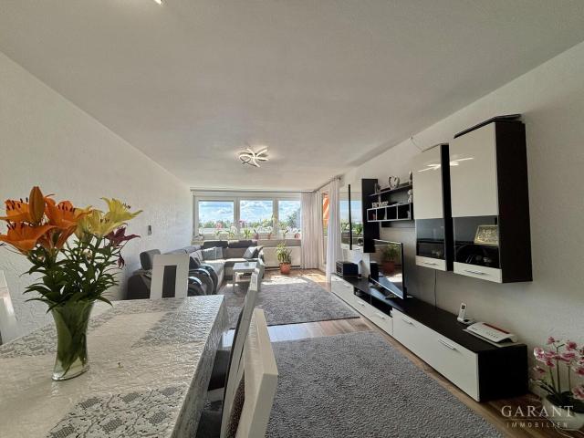 Bezugsfertige, modernisierte 3 Zimmer Wohnung in Bestlage mit Balkon, Garage und Aufzug