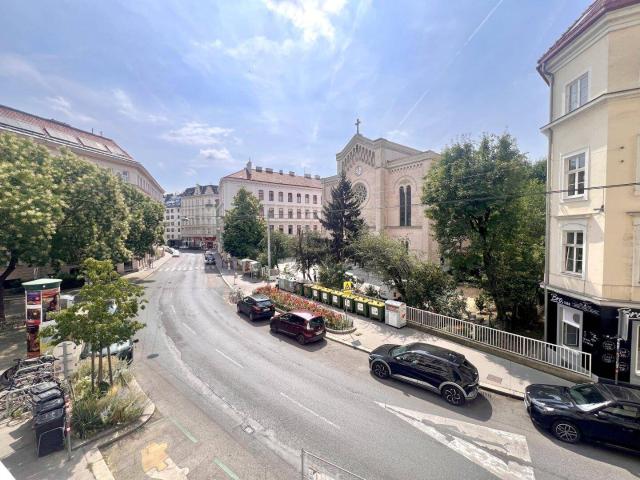 Bezugsfertige Altbauwohnung in schöner Liegenschaft