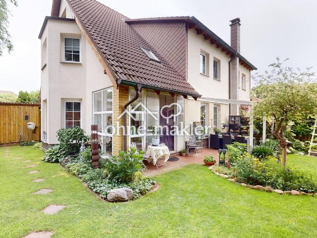 Bezugsfertige Doppelhaushälfte bei Berlin mit schöner Gartenanlage und guten Anbindungen