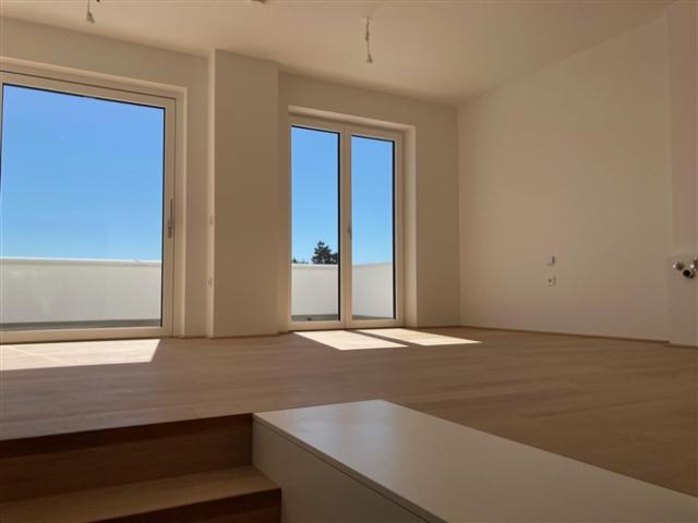 Bauträgerprojekt Terrassenwohnung inkl. Einbauküche und Weitblick große Dachterrasse