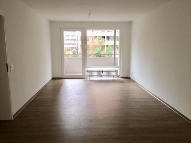 Bezugsfertige 2 Zimmer Whg. mit modernem Wannenbad und Balkon