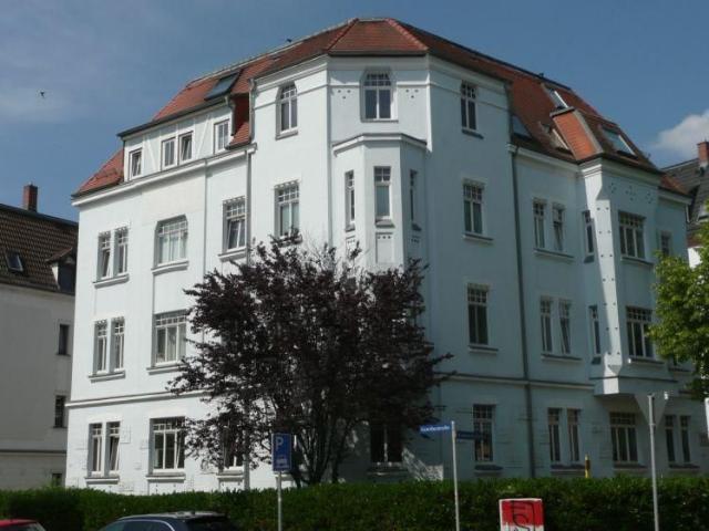 bezugsfertige 2 Zimmer Wohnung mit Einbauküche