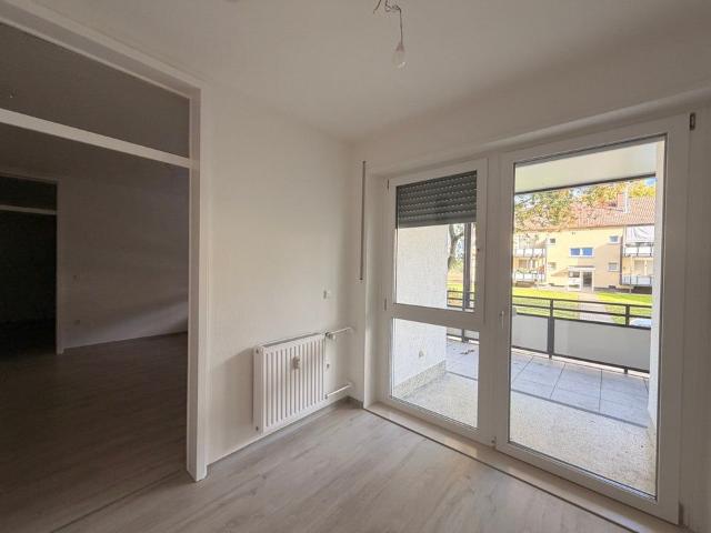 Bezugsfertige 2 Zimmer Wohnung mit großem Balkon