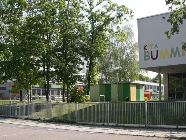 Bezugsfertige 3 Raum Wohnung mit Tageslichtbad + Balkon