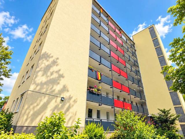 Bezugsfertige 3 Zimmer Hochparterrewohnung mit Balkon!
