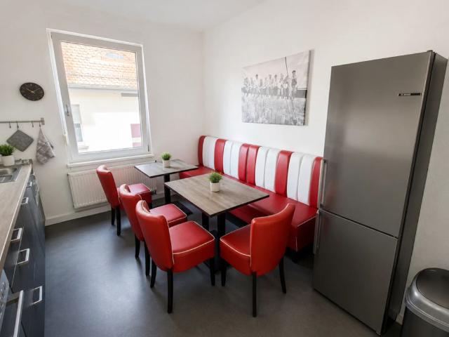 Bezugsfertige 4 Zimmer WG für bis zu 8 Personen – ideal für Unternehmen