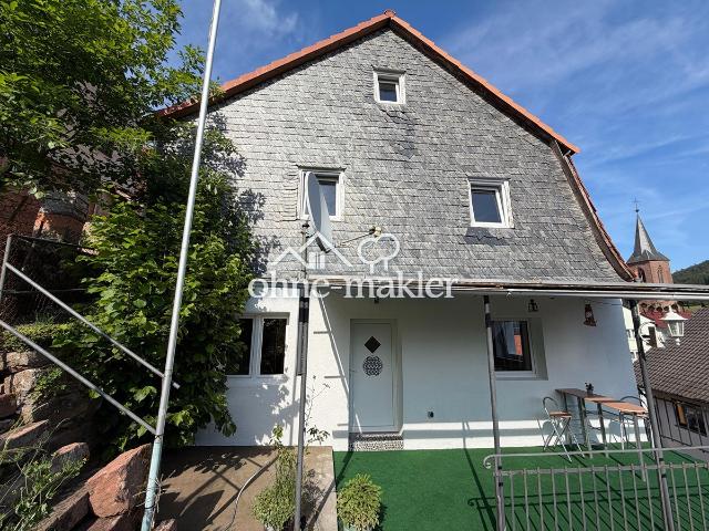 Bezugsfertiges Einfamilienhaus/ Ferienhaus mit neuer Heizung/Dach/Fenster/Strom etc. Über 7% Rendite möglich!