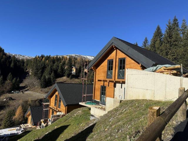 Bezugsfertiges Luxusalpenchalet. Zweitwohnsitz ohne Vermietungszwang