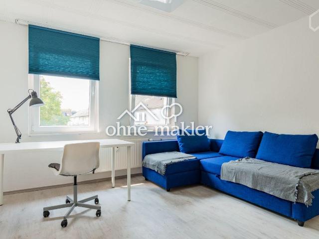 Bezugsfrei & Möbliert: Hell geschnittene 2 Zi. ETW mit Balkon in Essen Ostviertel Provisionsfrei