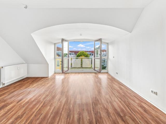 Bezugsfrei ab sofort Charmante 2 Zimmer Dachgeschosswohnung