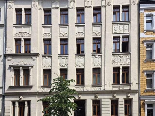 # Bezugsfrei # Großartige 3 Zimmerwohnung mit Balkon + Parkett + Stuck