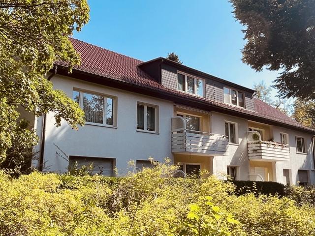 bezugsfrei, hell, ruhig: 2 Zi. Whg mit Balkon an der Dorfaue Alt Lankwitz