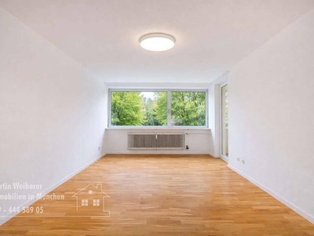 Bezugsfrei Helle schöne 3 Zimmer Wohnung mit Balkon