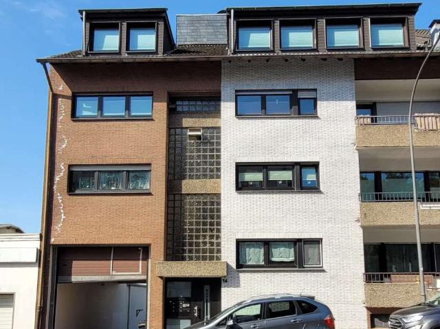 Bezugsfrei! Helle Souterrainwohnung mit viel Potential