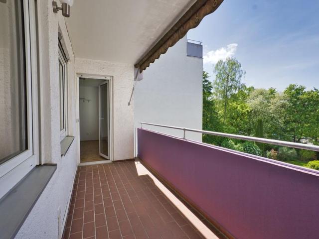Bezugsfrei in Weißenau 4 Zimmer mit Südwestbalkon und Aufzug