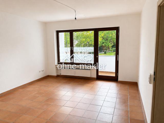 Bezugsfrei & provisionsfrei: Großzügige 2 Zimmer Wohnung mit Südwest Loggia und Stellplatz