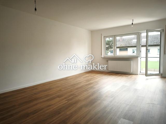 Bezugsfrei: sanierte, helle 3 Zimmer mit großem Balkon, Einbauküche inkl. Garage