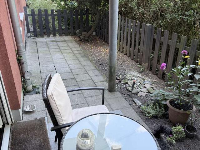 Bezugsfrei zum 01.11. 2 Zimmer Wohnung mit Terrasse und Kellerabteil
