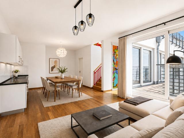 Bezugsfrei: 3 Zi. Penthousewohnung mit Dachterrasse, Stellplatz nahe Boxhagener Platz & Uber Arena