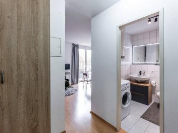 Bezugsfreie 1,5 Z Whg mit 220 qm Garten + TG Stellplatz