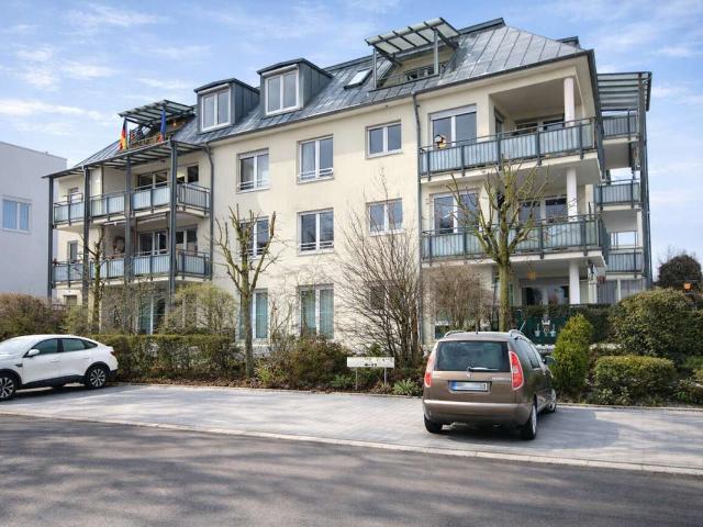 Bezugsfreie 1,5 Zimmer Wohnung mit großem Balkon und Blick ins Grüne