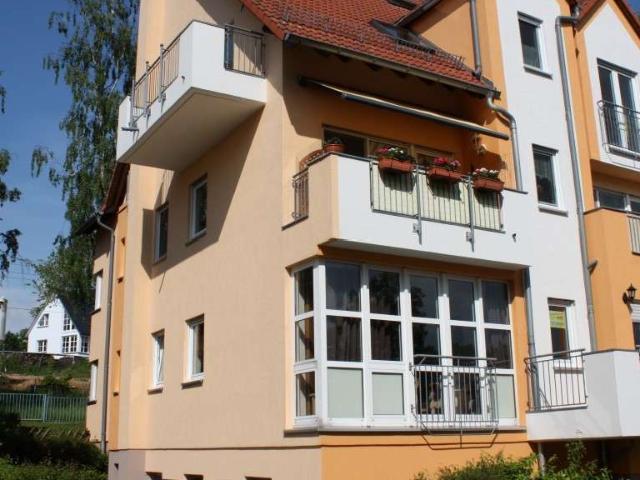 bezugsfreie 2 Zimmer Wohnung mit Balkon und Stellplatz