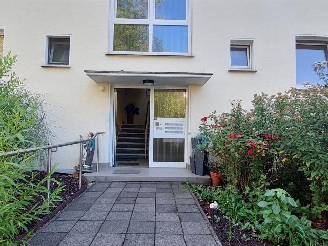 Bezugsfreie 2 Zimmer Wohnung mit ca. 55 m² in ruhiger Wohnlage