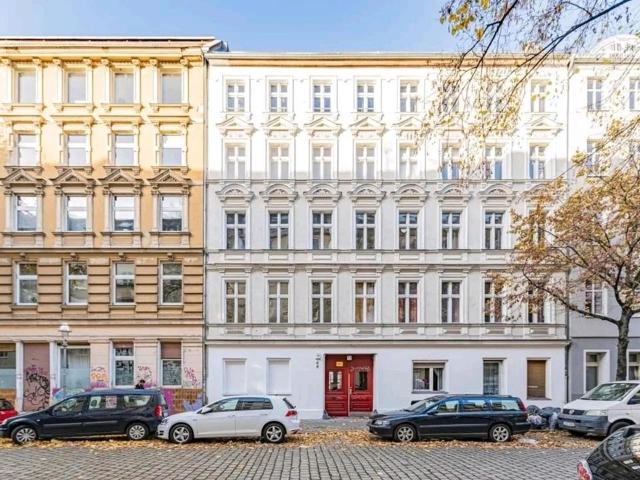 Bezugsfreie 2 Zimmer Wohnung in Rixdorferkiez Neukölln